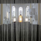 Innenraum der Neupfarrkirche mit einem Vorhang verhüllt