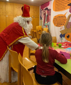 Nikolaus zu Gast beim Adventsstündchen